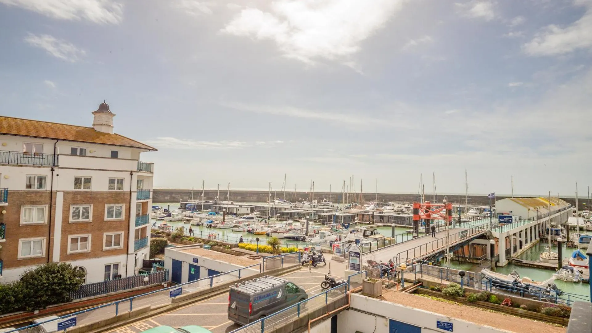 Guest Homes - Araminta Apartment Brighton