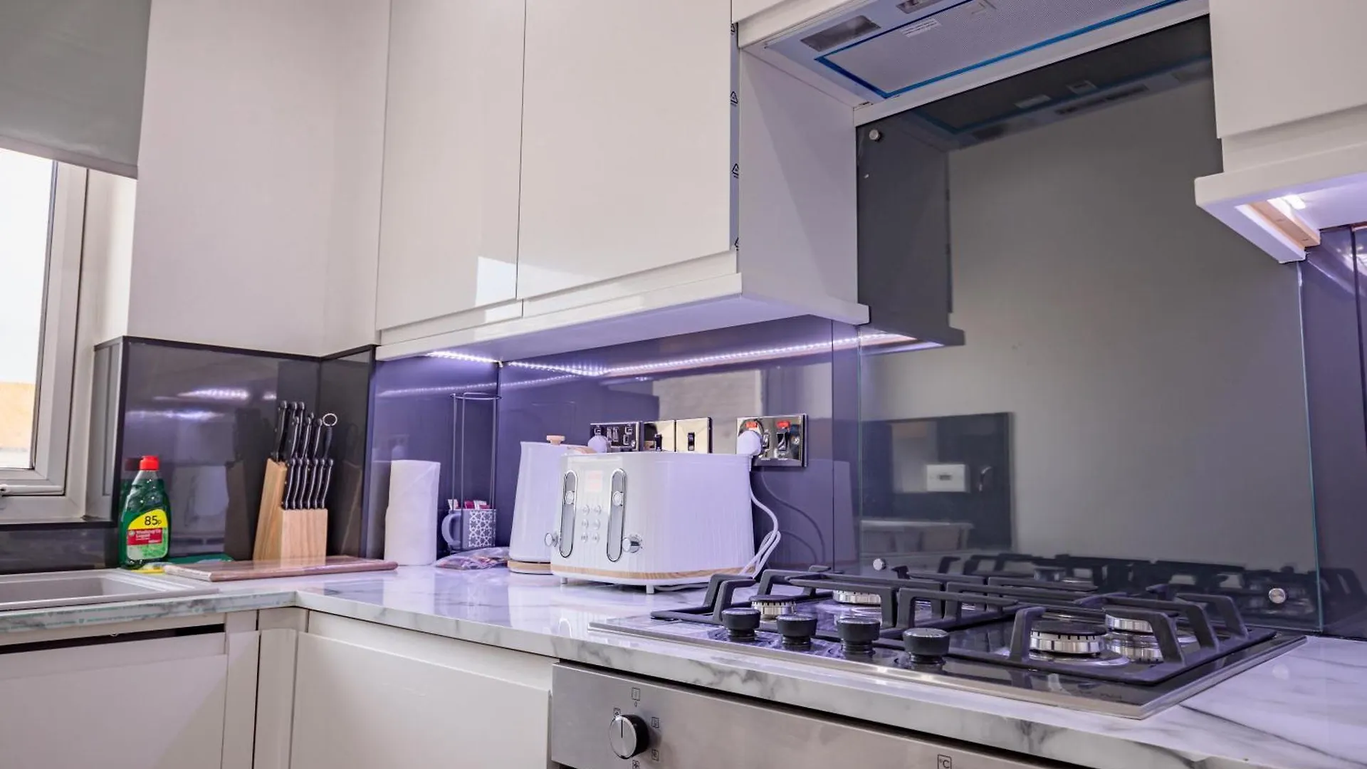 Guest Homes - Araminta Apartment Brighton