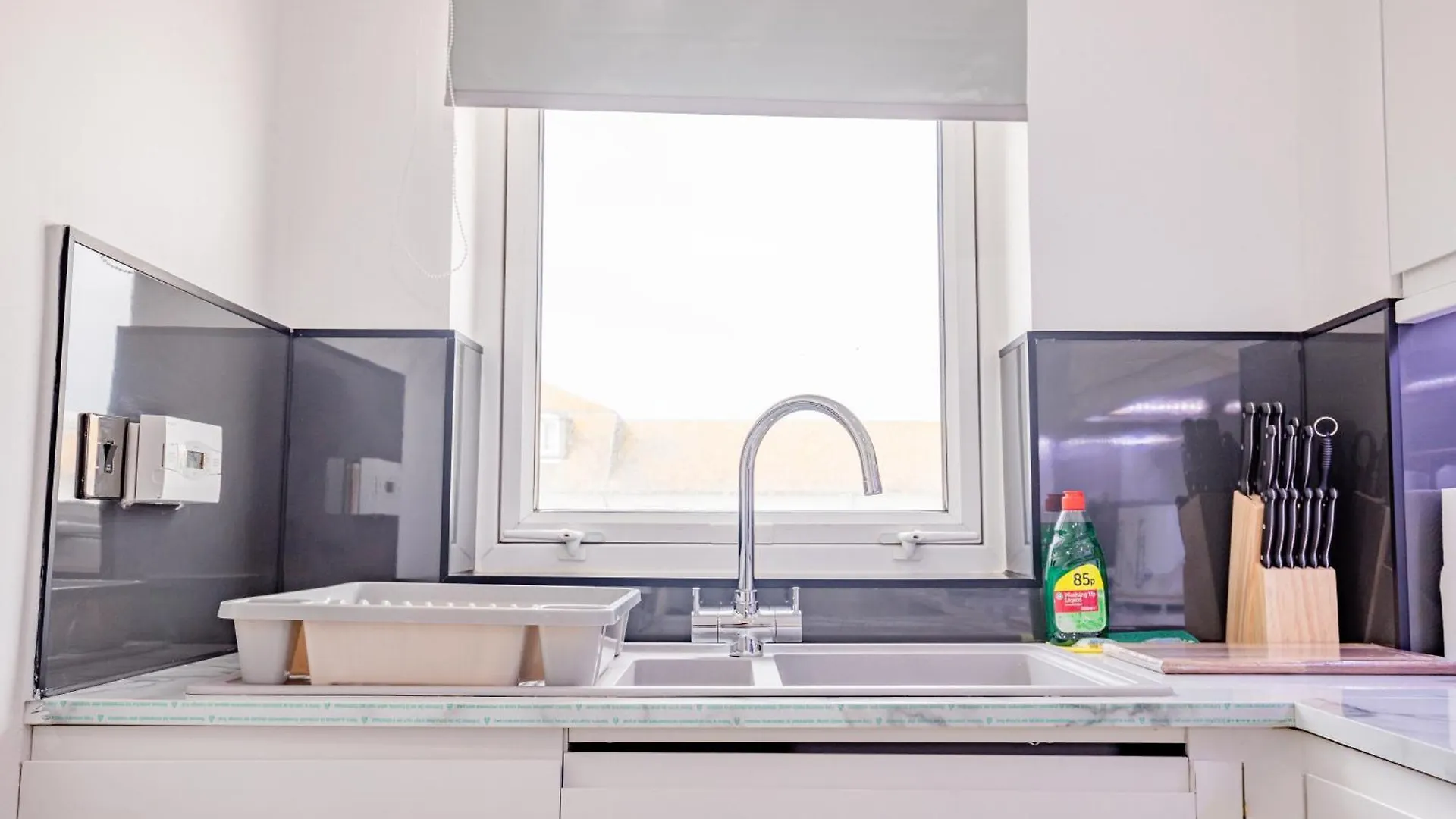 Guest Homes - Araminta Apartment Brighton