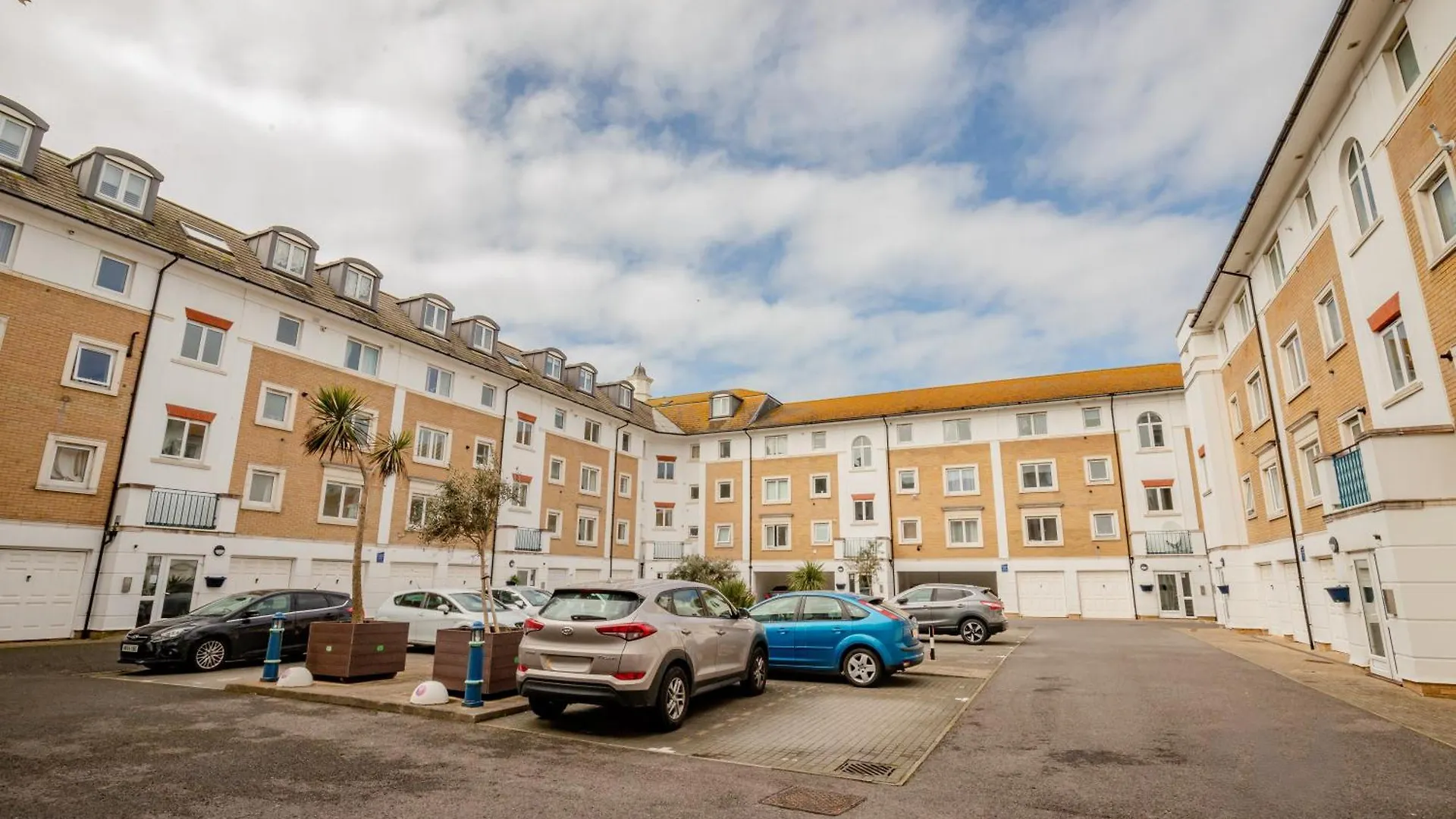Guest Homes - Araminta Apartment Brighton